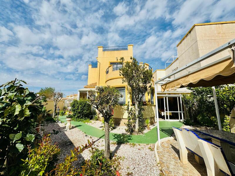 3 bedroom Country House for sale