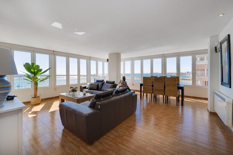 Villa à vendre dans Torrevieja, Alicante