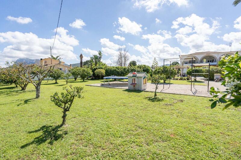 6 bedroom Villa for sale