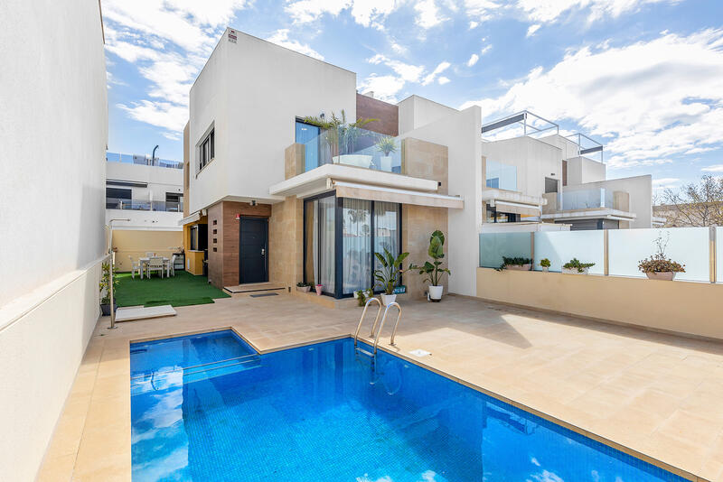 3 bedroom Villa for sale