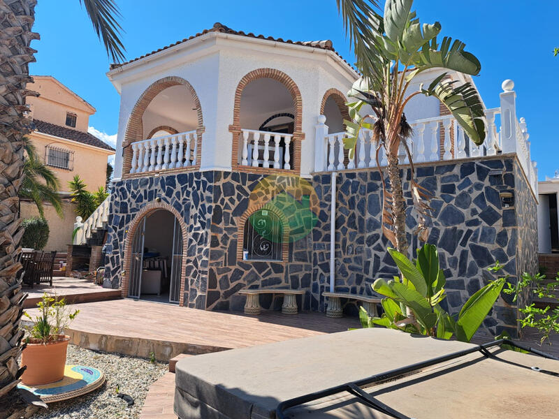 5 soverom Villa til salgs