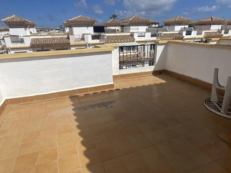 3 bedroom Townhouse for sale