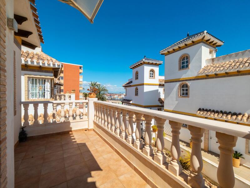3 Cuarto Villa en venta