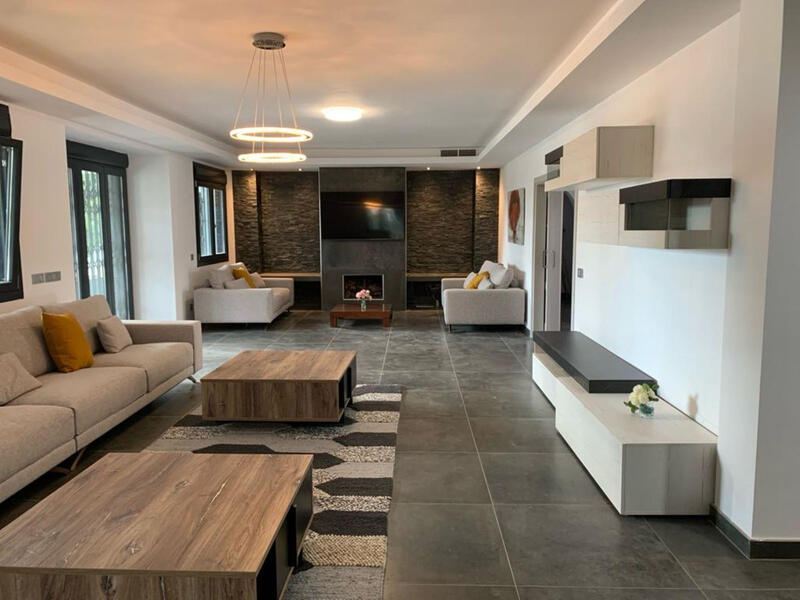 6 Schlafzimmer Villa für Langzeitmiete