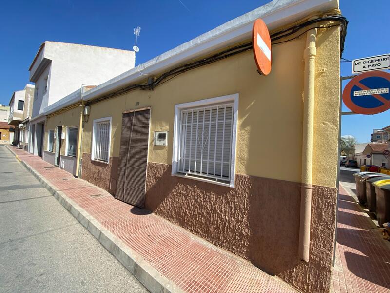 городская тюрьма продается в Sax, Alicante