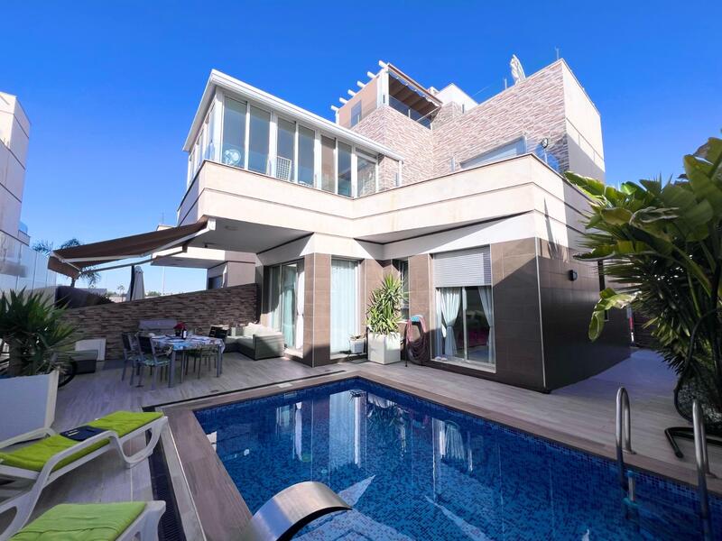 вилла продается в Ciudad Quesada, Alicante