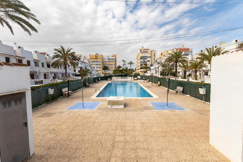 Lejlighed til salg i Torrevieja, Alicante