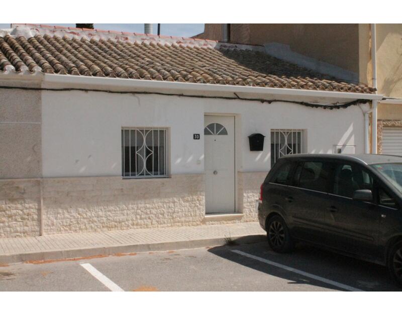 Byhus til salg i Pinoso, Alicante