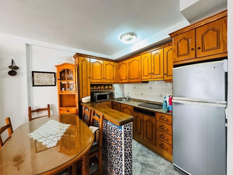 5 bedroom Townhouse for sale