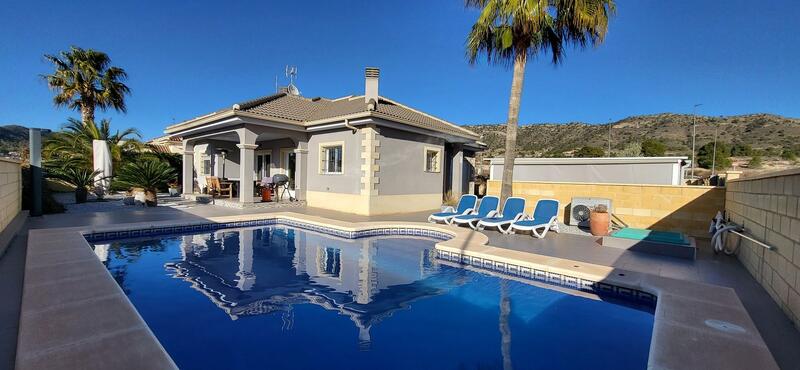 Villa Te koop in La Romana, Alicante