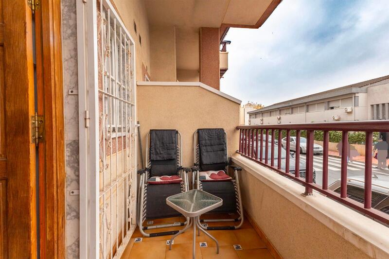 квартира продается в Torrevieja, Alicante