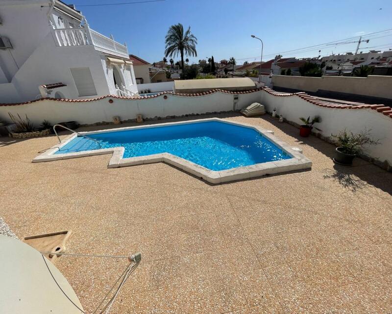 3 Cuarto Villa en venta