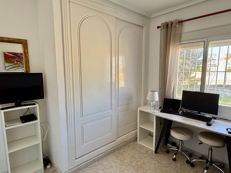2 Schlafzimmer Stadthaus zu verkaufen