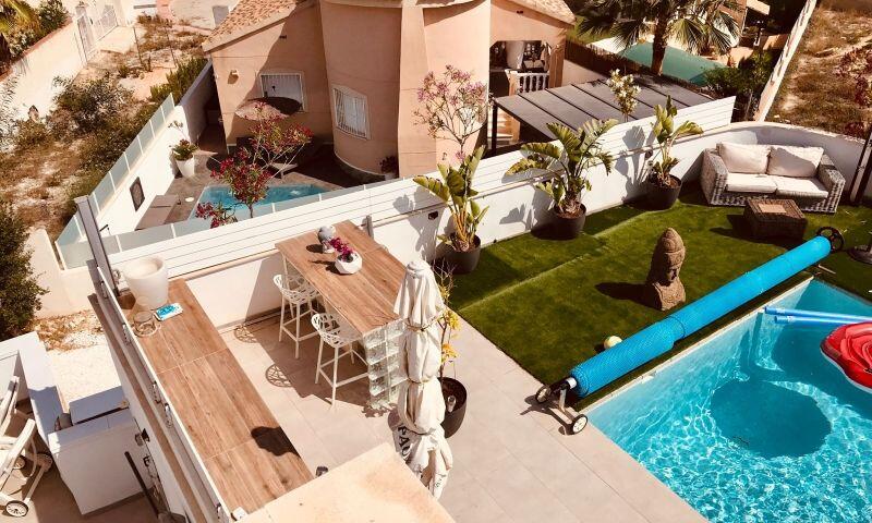 6 Cuarto Villa en venta