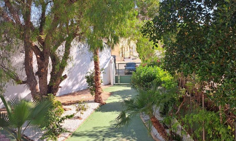 5 bedroom Country House for sale