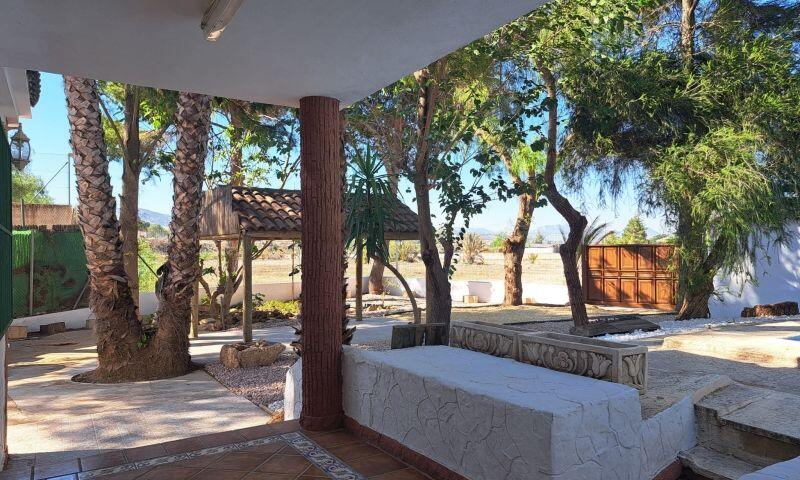 5 bedroom Country House for sale