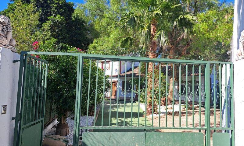 5 bedroom Country House for sale
