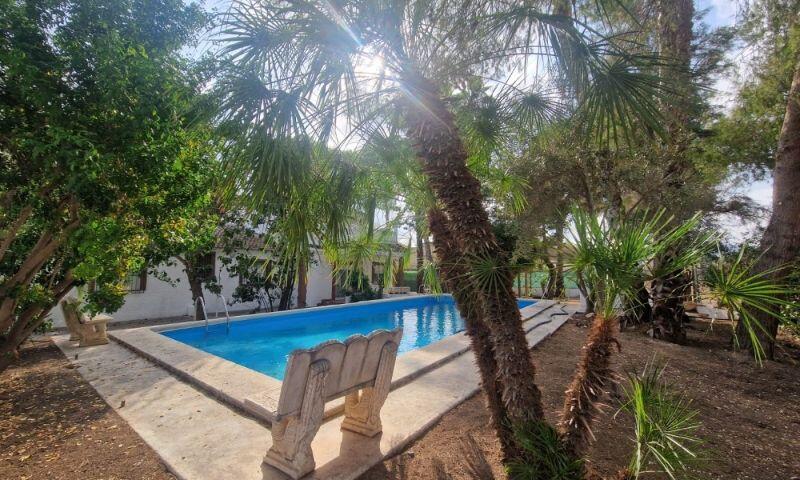5 bedroom Country House for sale