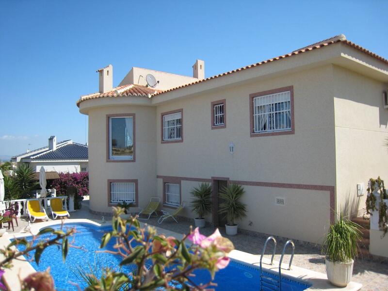 Villa til salg i Benijófar, Alicante