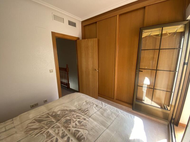 3 slaapkamer Gezinswoning Te koop