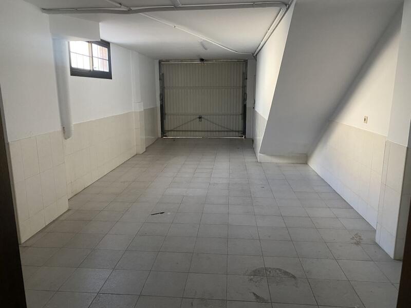 3 slaapkamer Gezinswoning Te koop