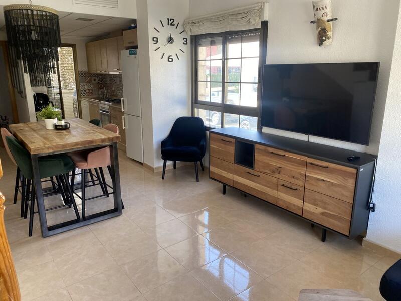 3 slaapkamer Gezinswoning Te koop