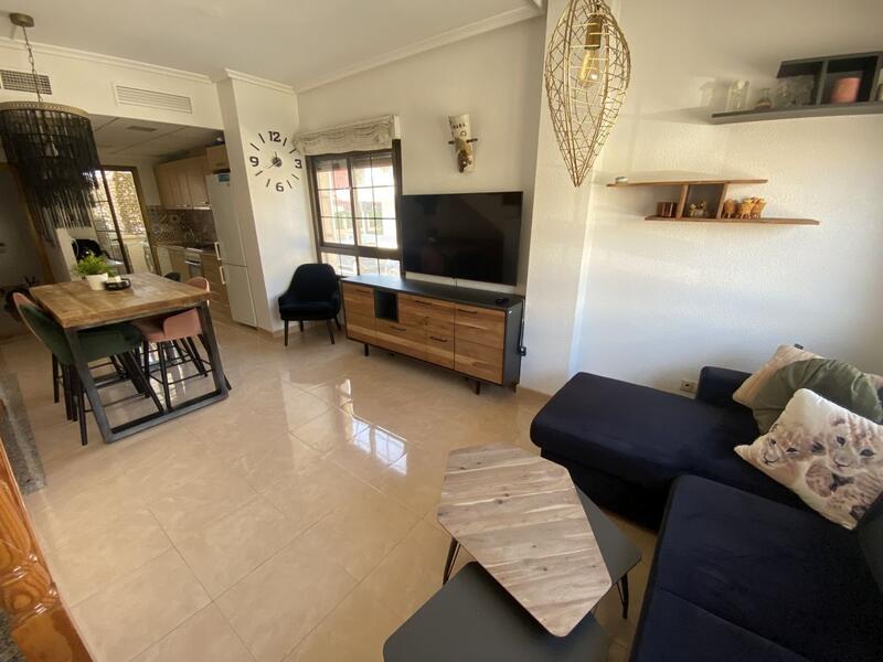 3 slaapkamer Gezinswoning Te koop