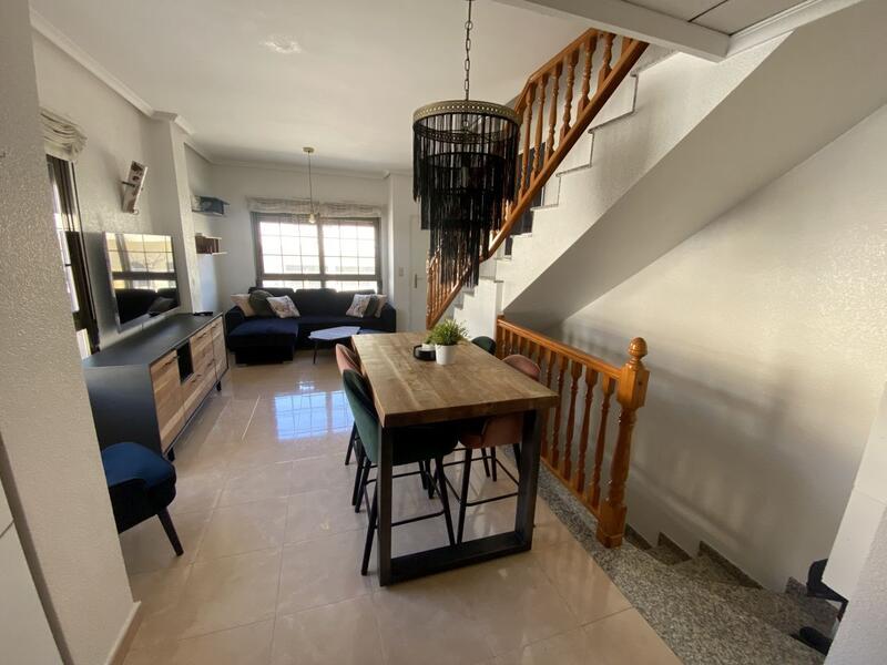 3 slaapkamer Gezinswoning Te koop