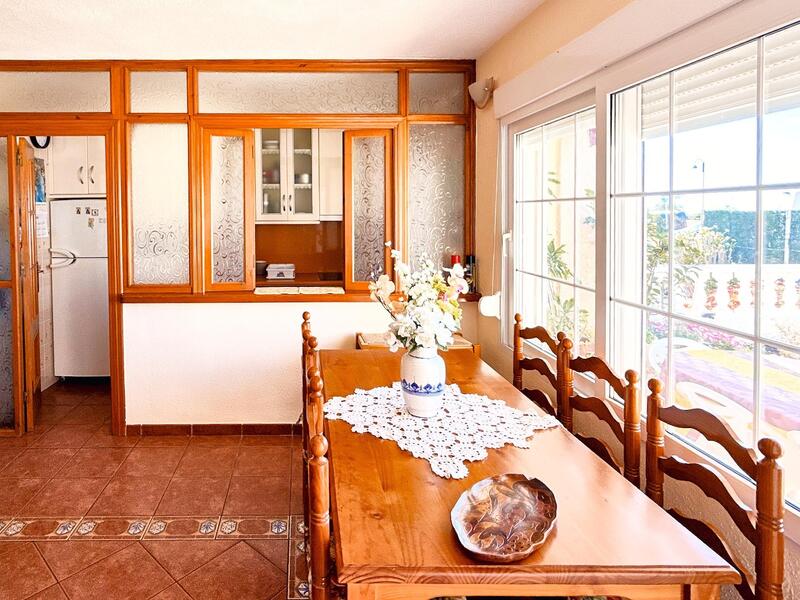 2 Cuarto Villa en venta