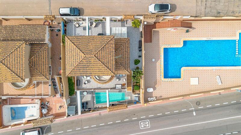 Villa til salg i Torrevieja, Alicante