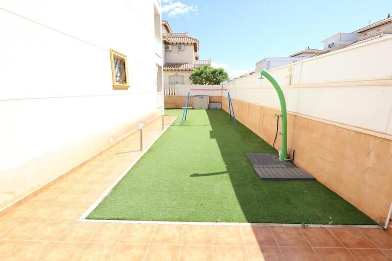 2 Cuarto Villa en venta