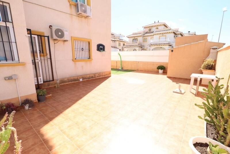 2 Cuarto Villa en venta