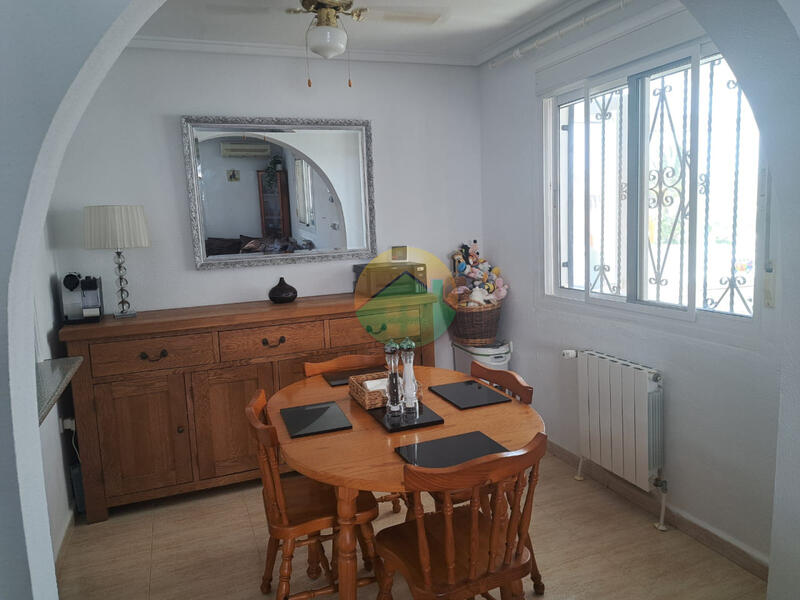 2 Schlafzimmer Villa zu verkaufen