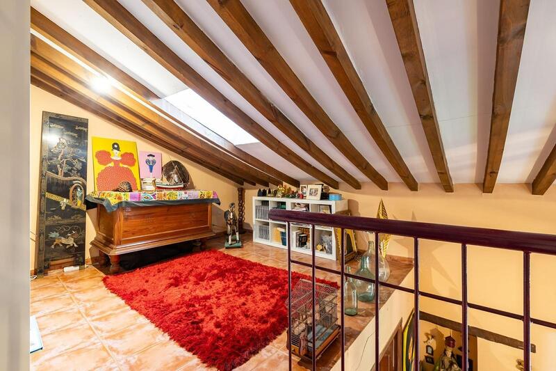 8 Schlafzimmer Stadthaus zu verkaufen