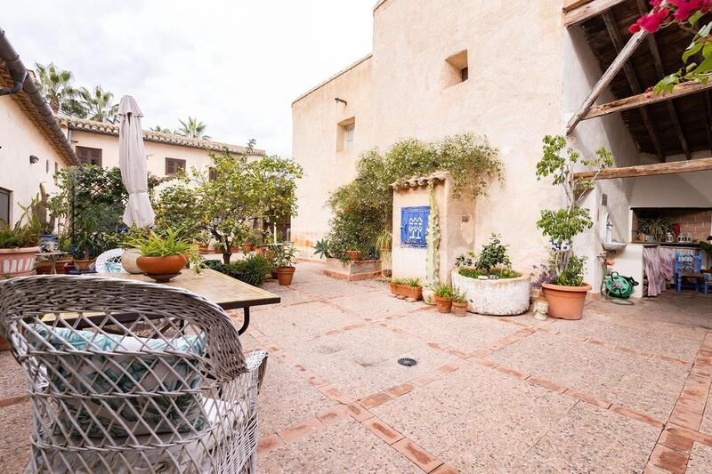 8 Schlafzimmer Stadthaus zu verkaufen