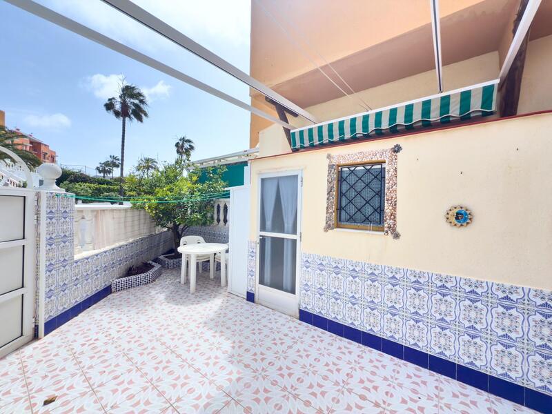 Villa à vendre dans Torrevieja, Alicante