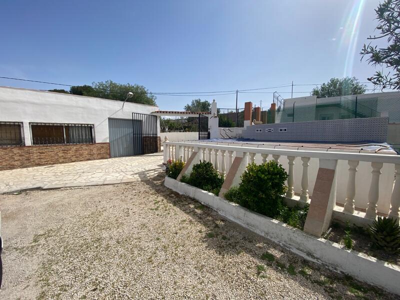 4 bedroom Country House for sale