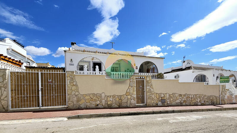 Villa till salu i Camposol, Murcia