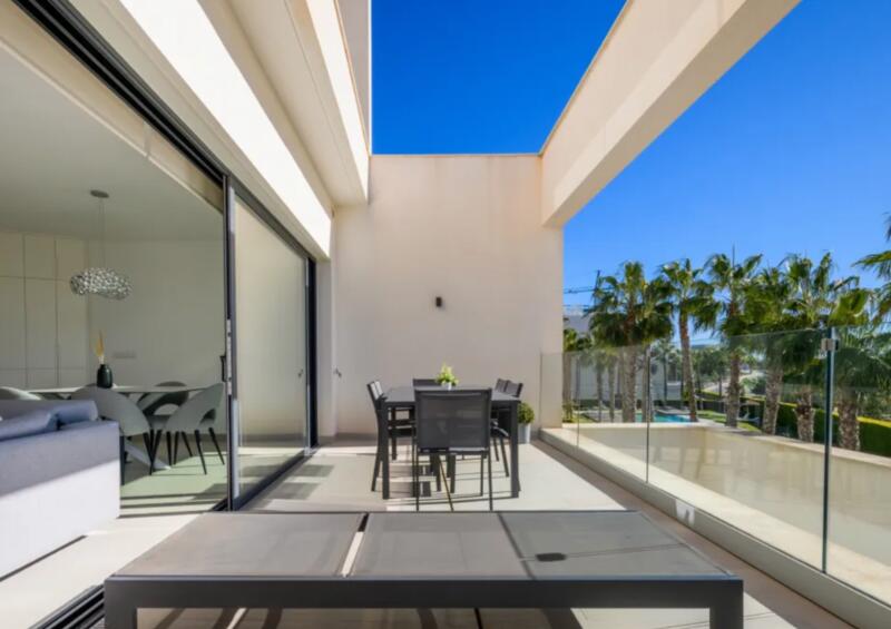 3 bedroom Apartment for sale