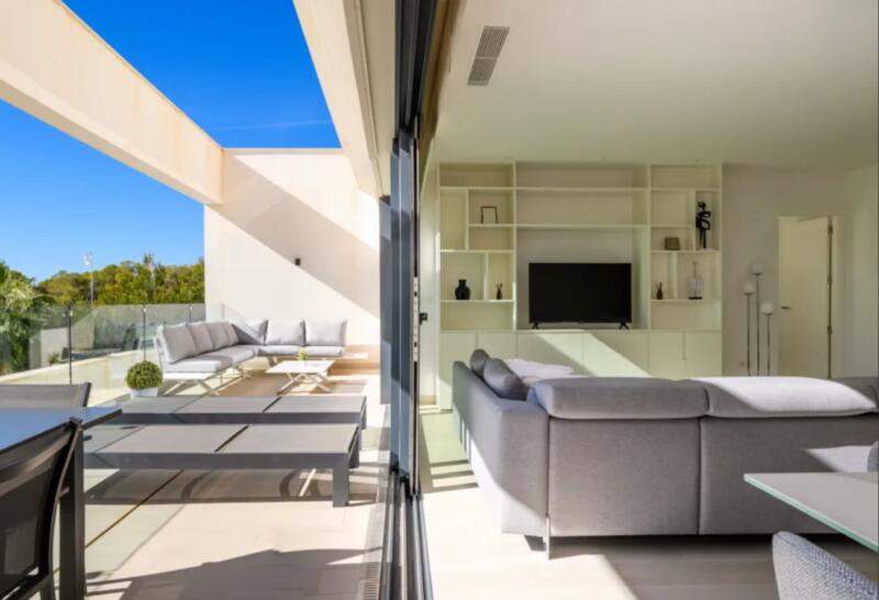 3 bedroom Apartment for sale