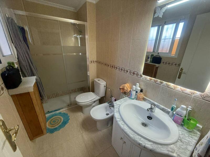 2 спальная комната квартира продается