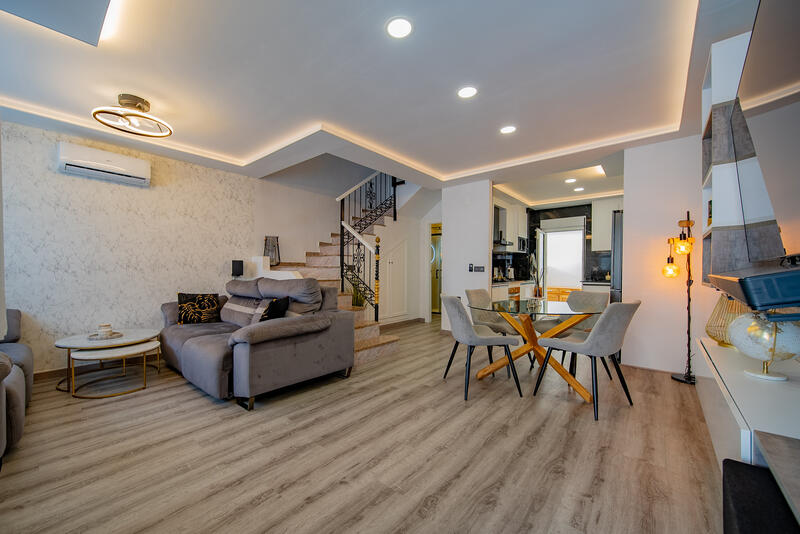 Villa til salgs i Orihuela Costa, Alicante