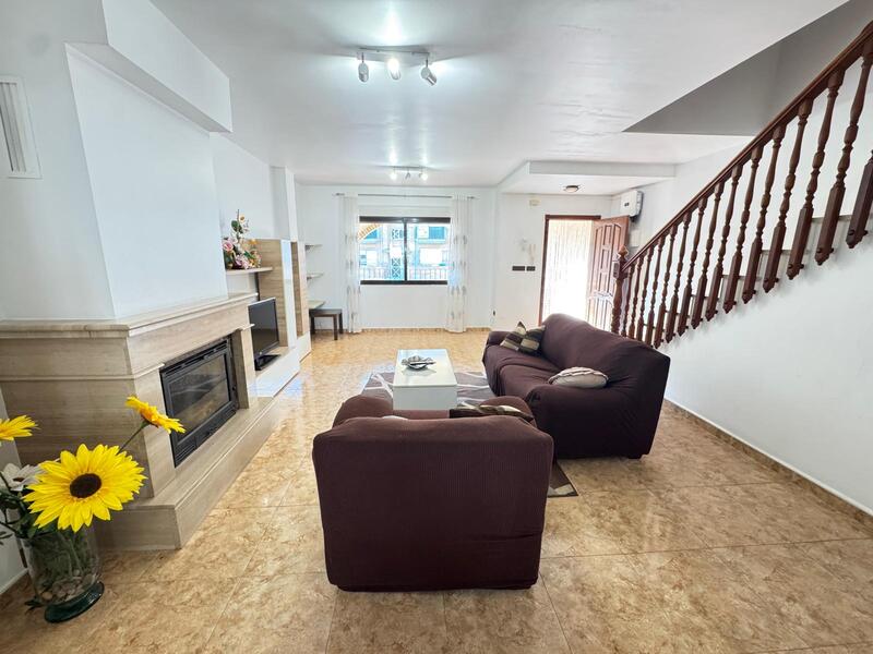 3 bedroom Townhouse for sale