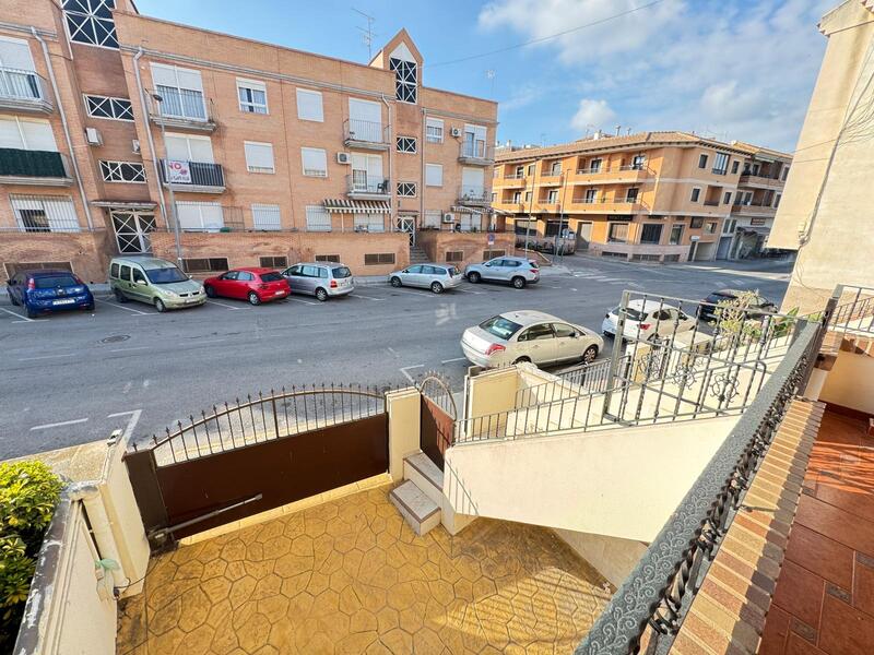 3 bedroom Townhouse for sale
