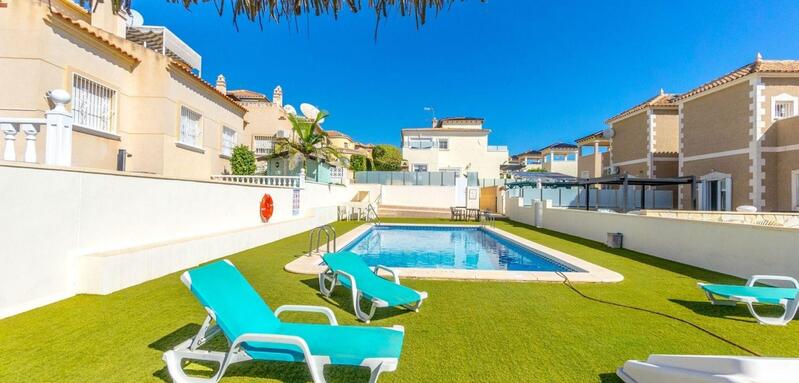 3 Cuarto Villa en venta