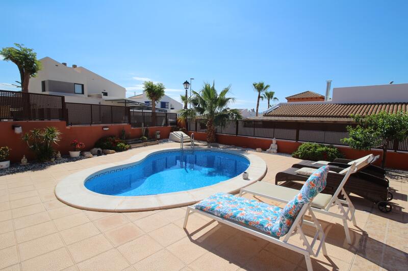 3 slaapkamer Villa Te koop