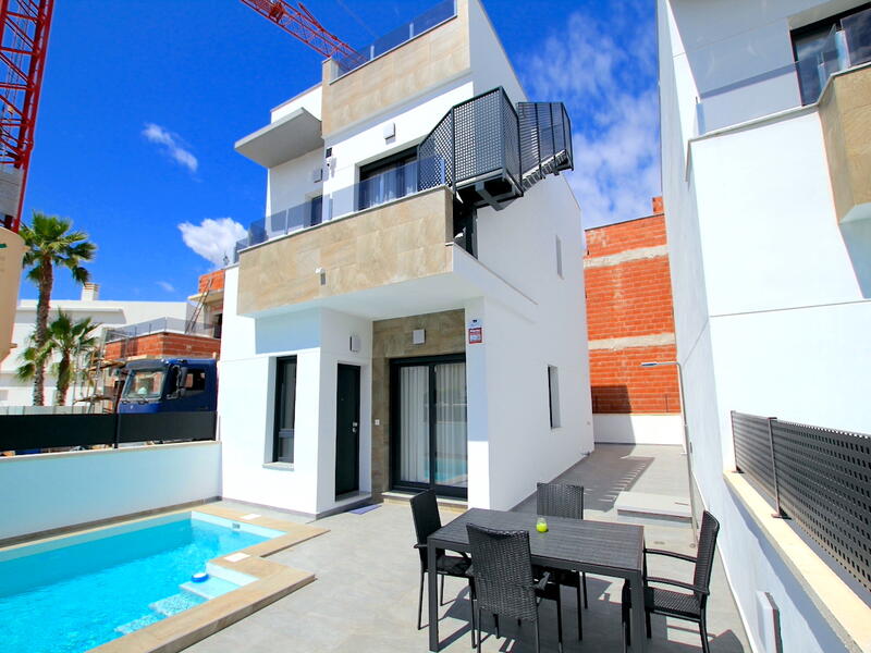 Villa till salu i Torrevieja, Alicante