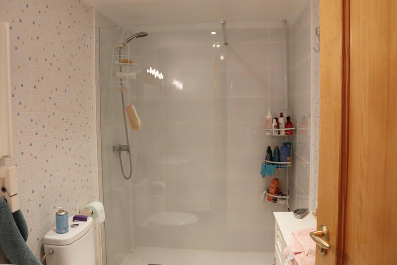 3 slaapkamer Gezinswoning Te koop