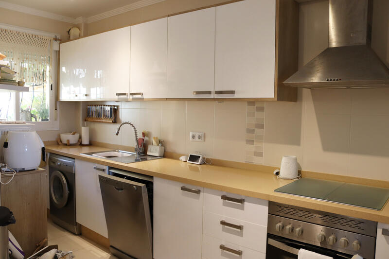 3 slaapkamer Gezinswoning Te koop