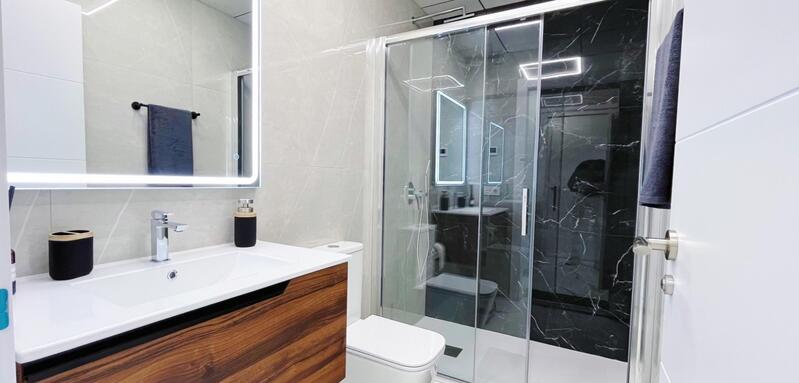 2 slaapkamer Appartement Te koop